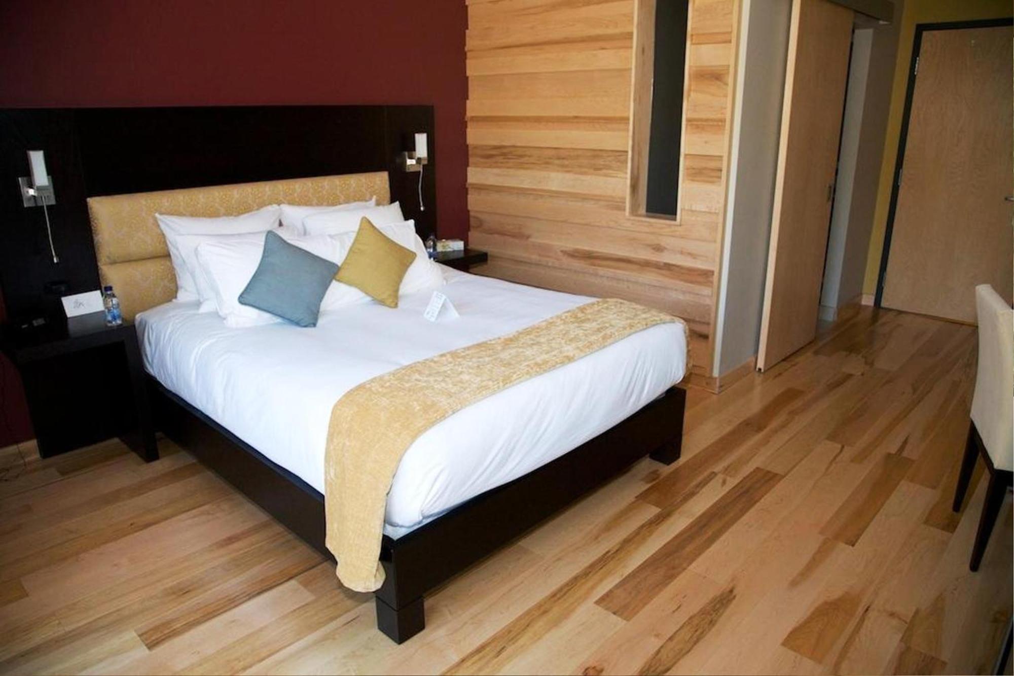 Classic Room Eco River Lodge Park - Queen,287642812:JPEG